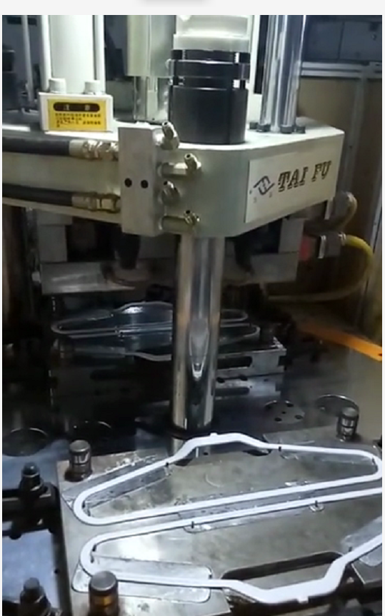 不銹鋼衣架成型機 不銹鋼衣架成型機