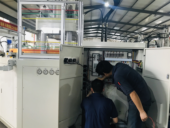 標(biāo)準(zhǔn)注塑機(jī) 標(biāo)準(zhǔn)注塑機(jī)