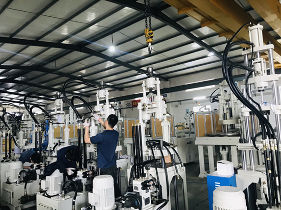 標(biāo)準(zhǔn)注塑機(jī) 標(biāo)準(zhǔn)注塑機(jī)