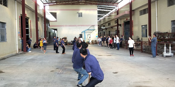 立式注塑機生產(chǎn)廠家 立式注塑機生產(chǎn)廠家